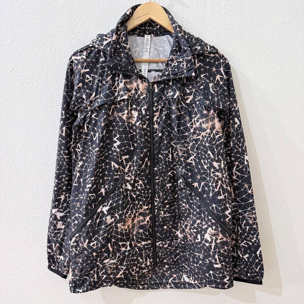 Lululemon | Miss Misty Jacket II Black Star Crushed Multi Women's Size 6